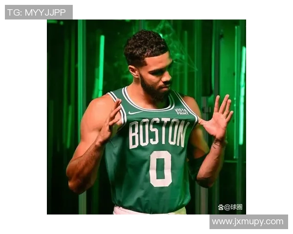 球星化身老将挑战极限 足球界新风潮引爆全场