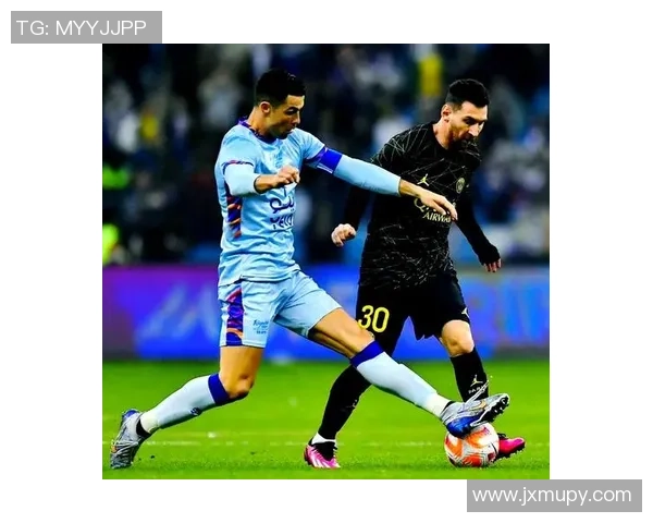 聚焦全球足球明星：从梅西到C罗的传奇之路与未来展望